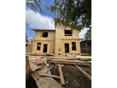 2020 Se 34th Ave, Portland, OR, 97214-5712 | Card Image