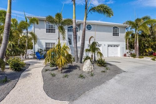 9 Palm Harbor Dr, HOLMES BEACH, FL, 34217-1900 | Card Image