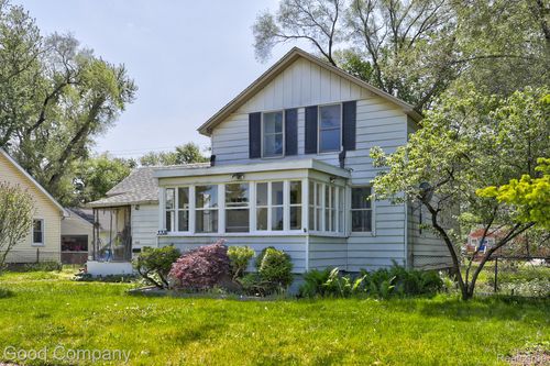 335 W Lincoln Ave, Madison Heights, MI, 48071-3905 | Card Image