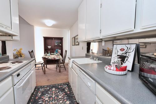 15-2238 Woodside Ln, Sacramento, CA, 95825-7491 | Card Image