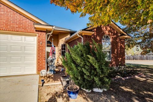 292 Langely, Kyle, TX, 78640-5493 | Card Image