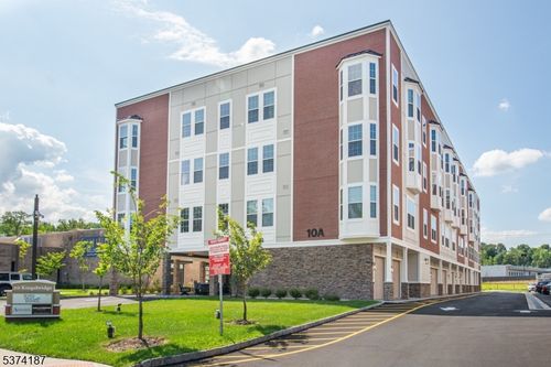 309-10 Kingsbridge Rd, Fairfield, NJ, 07004-2134 | Card Image