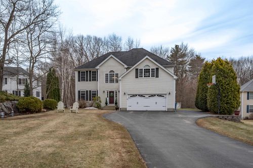 8 Corliss Rd, Windham, NH, 03087-2388 | Card Image