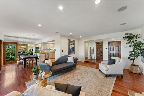4535 San Blas Ave, Woodland Hills, CA, 91364-5430 | Card Image