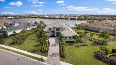 16824 Clearlake Avenue, House other with 4 bedrooms, 4 bathrooms and null parking in Lakewood Ranch FL | Image 2