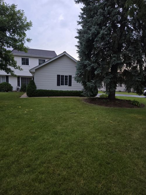 3013 Dorothy Dr, Aurora, IL, 60504-7521 | Card Image