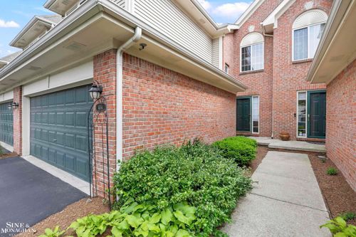 404 James Cir, Royal Oak, MI, 48067-4545 | Card Image