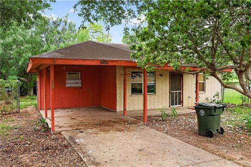 1104 S Chelo Dr, La Feria, TX, 78559-3619 | Card Image