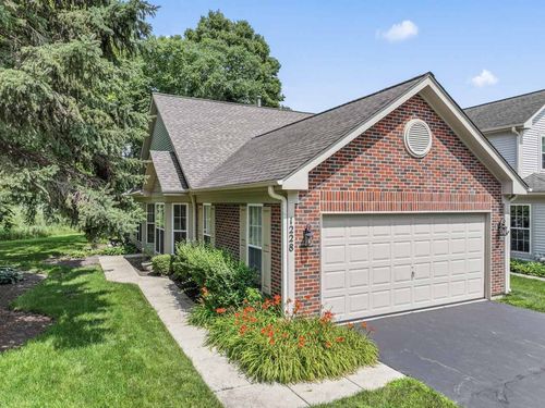1228 Coldspring Rd, Elgin, IL, 60120-5103 | Card Image