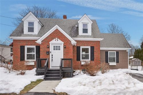 23 Livingston Pl, Middletown, RI, 02842-1429 | Card Image