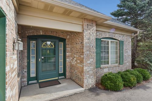 631 Grandview Dr, Hudson, WI, 54016-5823 | Card Image