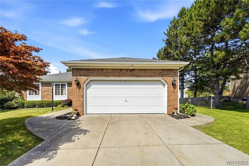 222 Warner Rd, Lancaster, NY, 14086-1009 | Card Image