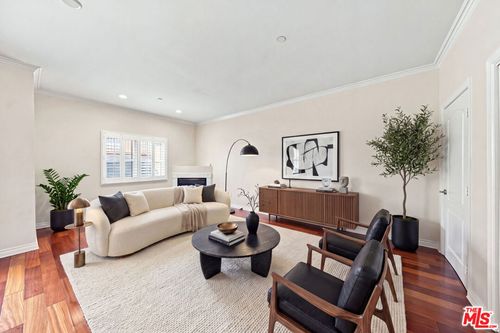 401-956 S Wilton Pl, Los Angeles, CA, 90019-3653 | Card Image