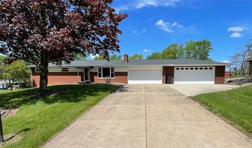 6391 Viking Dr Ne, East Canton, OH, 44730-1843 | Card Image