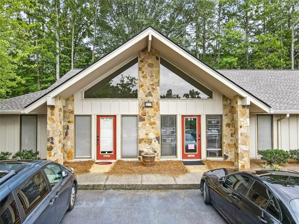 B3-11285 Elkins Rd, Roswell, GA 30076