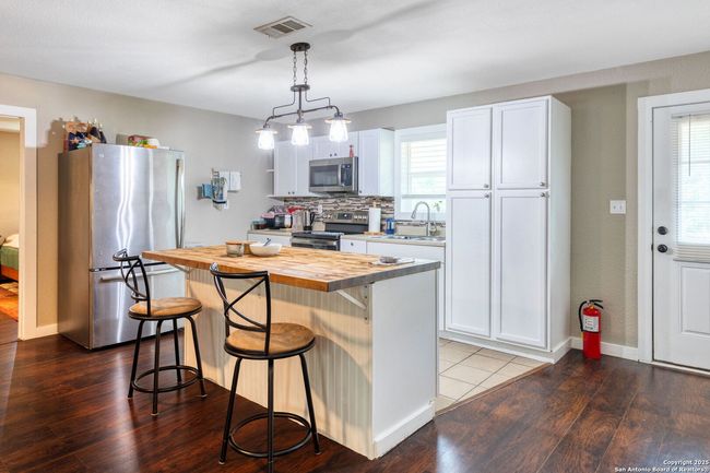 461 Rust Ranch Rd, House other with 4 bedrooms, 2 bathrooms and null parking in Blanco TX | Image 7