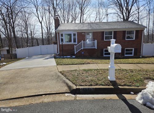 4851 Langer Ln, WOODBRIDGE, VA, 22193-4320 | Card Image