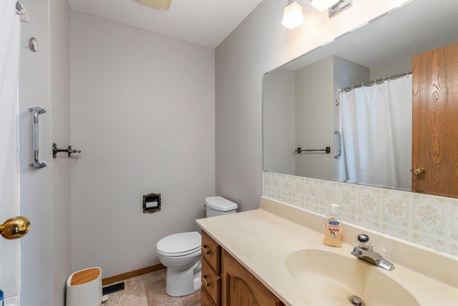 5815 Parkview Dr, House detached with 2 bedrooms, 2 bathrooms and 5 parking in Vermilion AB | Image 13