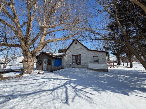 112 N Walnut St, Oakland, IL, 61943 | Card Image