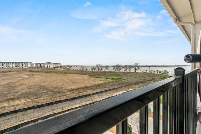 2012 Naples, Townhouse with 2 bedrooms, 3 bathrooms and null parking in Rowlett TX | Image 30