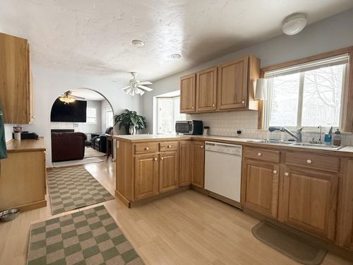 6691 N Long Lake Rd, Traverse City, MI, 49685-9602 | Card Image