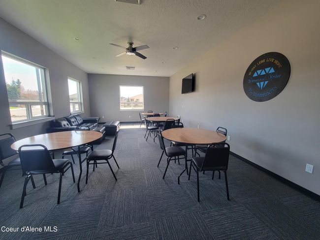 Clubhouse Meeting Room | Image 39