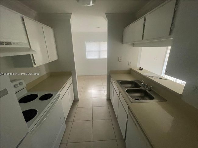 4011 - 4011 Nw 87 Th Ave, Condo with 1 bedrooms, 1 bathrooms and null parking in Sunrise FL | Image 9