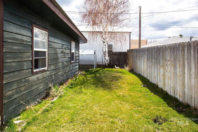134 Maple Ave, Home with 2 bedrooms, 1 bathrooms and 2 parking in Hansen ID | Image 34