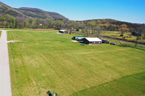 333 Manor Dr, Melbourne, AR, 72556 | Card Image