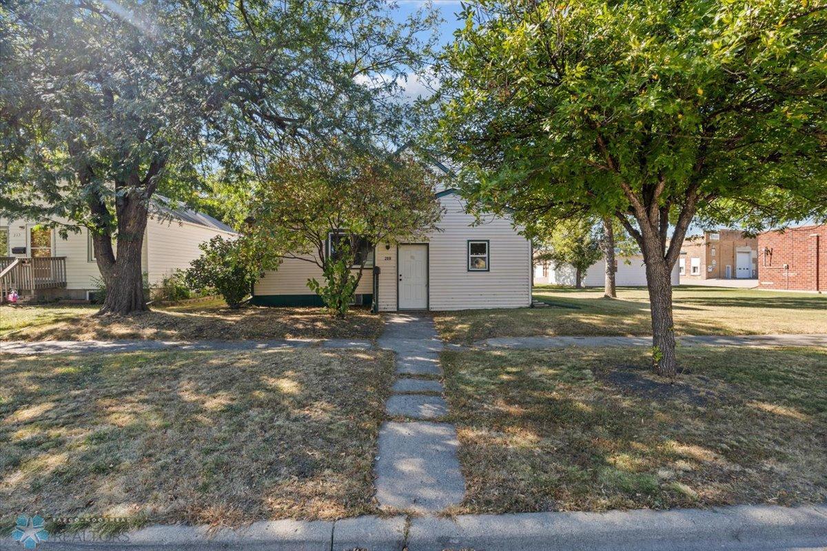 4th St, Breckenridge, MN 56520 #1