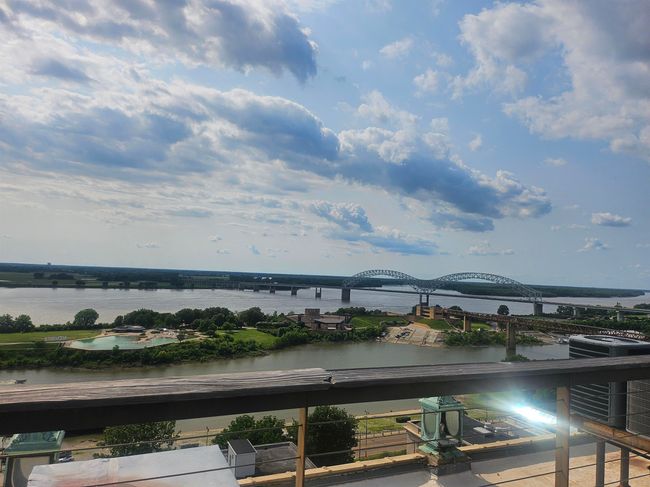 APT-1004 - 66 Monroe Ave, Condo with 2 bedrooms, 2 bathrooms and null parking in Memphis TN | Image 40