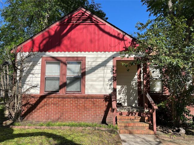 1715 Avenue P, House other with 4 bedrooms, 3 bathrooms and 2 parking in Huntsville TX | Image 8