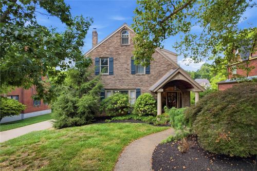 140 Woodhaven Dr, Pittsburgh, PA, 15228-1549 | Card Image