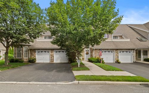 110 Joseph Ln, Dix Hills, NY, 11746-5634 | Card Image