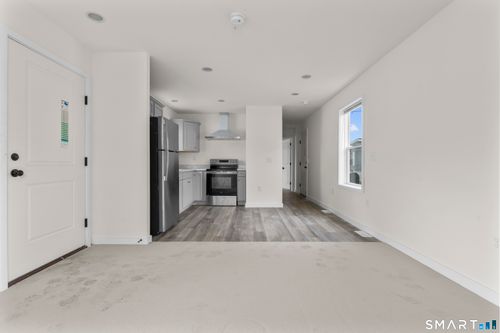 21-55 Sugar St, Newtown, CT, 06470-1913 | Card Image