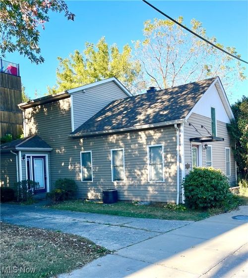 490 Miller Ct, Cleveland, OH, 44113-4559 | Card Image