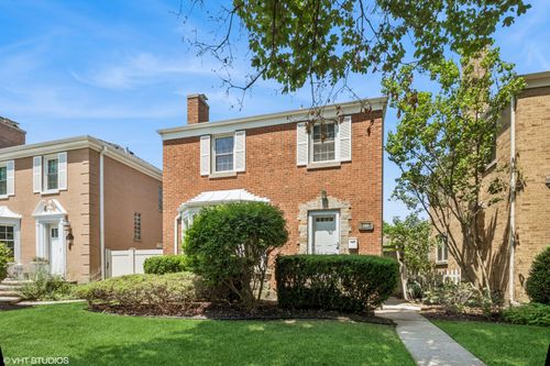 6118 N Legett Ave, Chicago, IL, 60646-4816 | Card Image