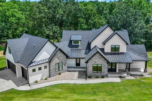 35 Helen Cir, Austin, AR, 72007-7501 | Card Image