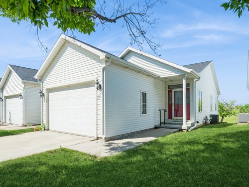 2117 W 4th Ave, Indianola, IA, 50125-3073 | Card Image