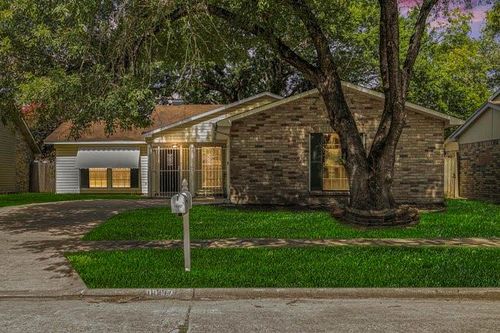 19907 Moonriver Dr, Humble, TX, 77338-1822 | Card Image