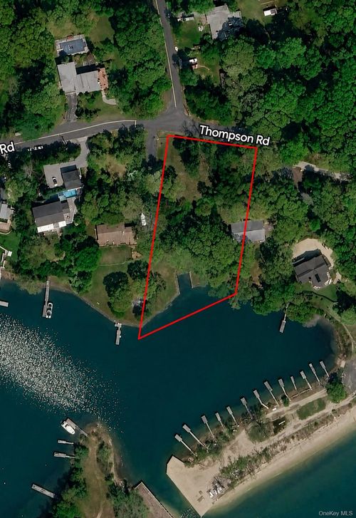 16 Thompson Rd, Shelter Island, NY, 11964 | Card Image