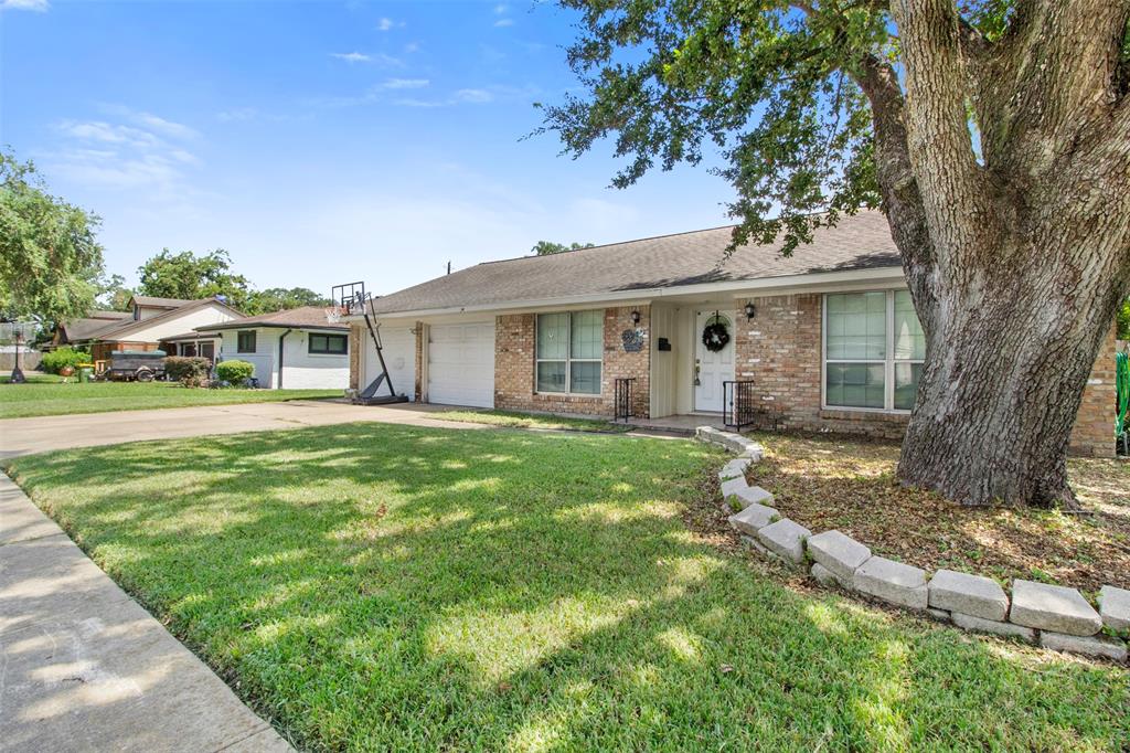 Harper Dr, Pasadena, TX 77502