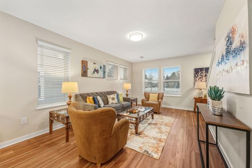 2-1360 Winthrop St N, Saint Paul, MN, 55119-7545 | Card Image