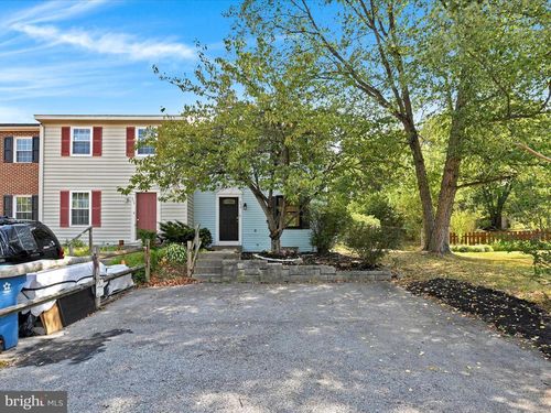 856 Penny Ln, MOUNT JOY, PA, 17552-9228 | Card Image