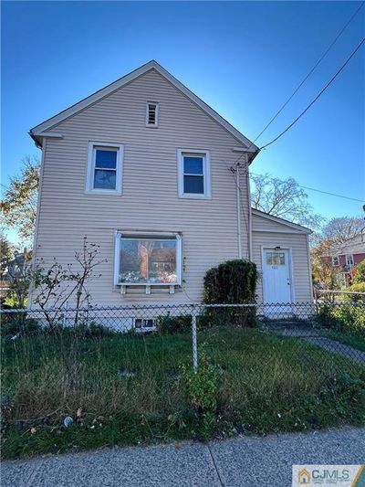 602 Somerset Street, House other with 3 bedrooms, 1 bathrooms and null parking in New Brunswick NJ | Image 3