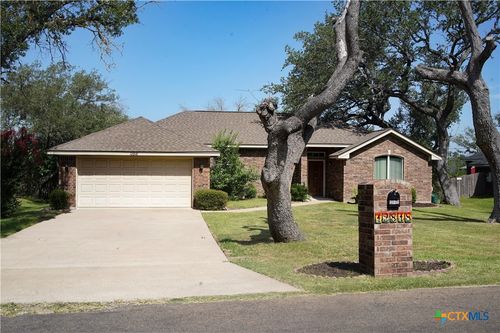 12818 Stonegate Trl, Belton, TX, 76513-6259 | Card Image