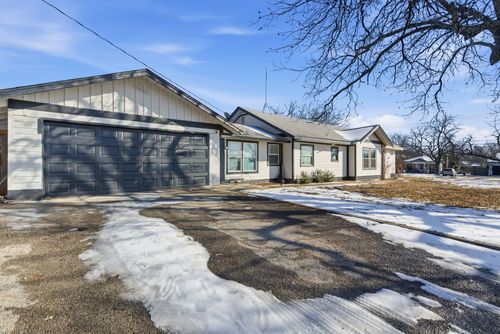 1317 4th Street, Graham, TX, 76450 | Card Image