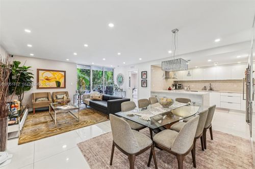 251-121 Crandon Blvd, Key Biscayne, FL, 33149-1570 | Card Image