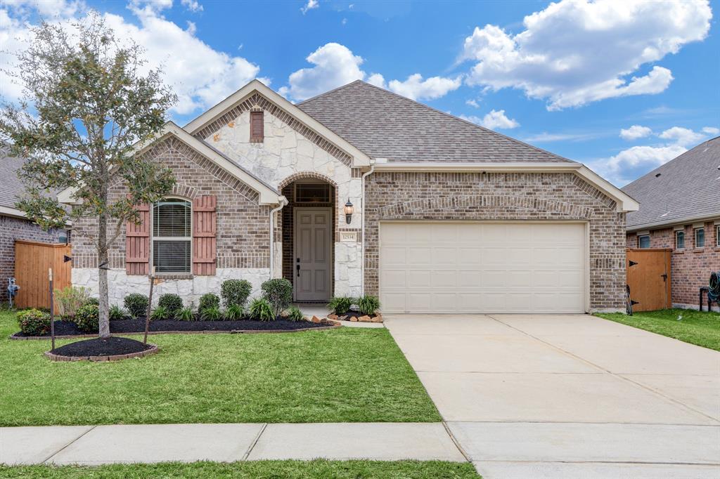 Tamaron Dr, LA Marque, TX 77568