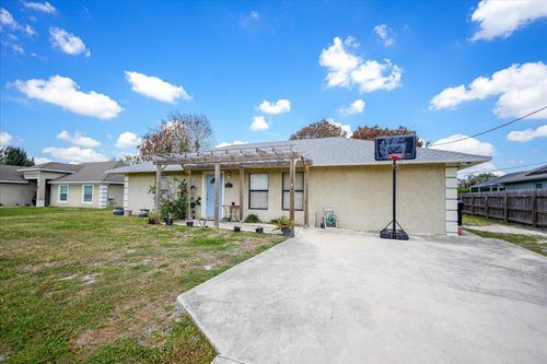 667 Se Faith Ter, Port St Lucie, FL, 34983-3243 | Card Image